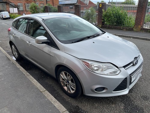 Breaking ford focus - ford,