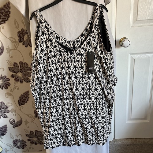 Ladies new with tags - f&f, cold