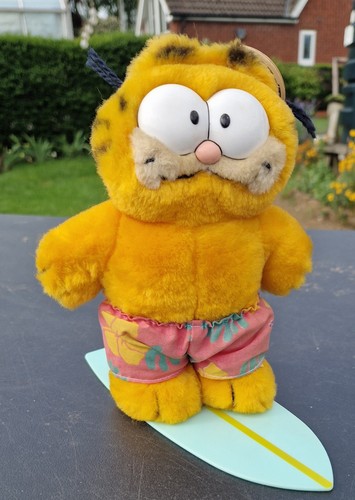 Garfield wave rider plush - "wave,