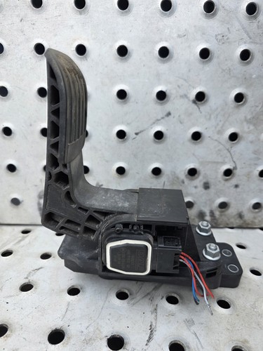Accelerator pedal for - for, cf