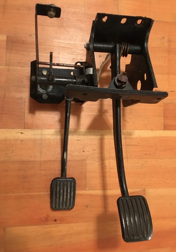 Volvo 240 clutch brake - 240, pedal