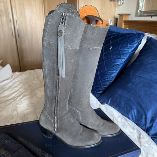 Fairfax favor heeled - &,