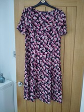 Ladies Marks And Spencer Floral Dress Size S( See Pics For Measurements)