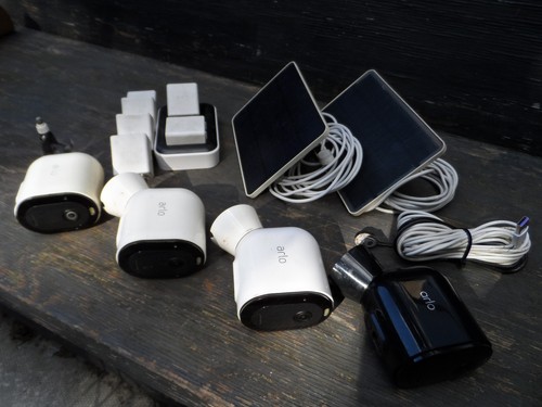 Arlo pro spotlight camera - arlo,