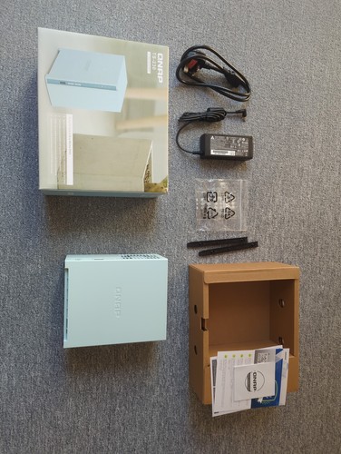 Qnap 230 bay nas pale - qnap, nas,