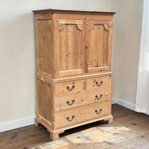 Pine press cupboard in - pine,