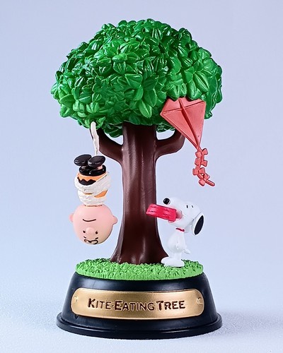 Snoopy charlie brown peanuts - charlie,