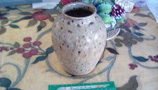 Vintage MIKE EDWARDS, Bolingey Pottery, Perranporth Cornwall. Vase. 16cm Tall.