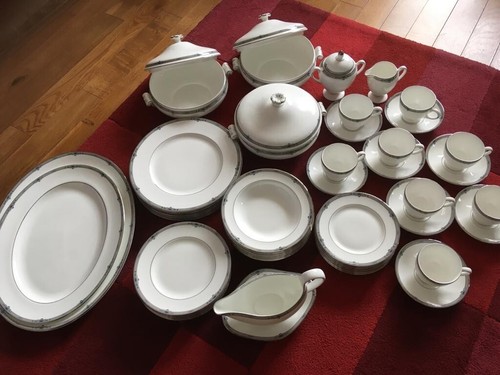 Wedgwood amherst dinnerware - amherst,