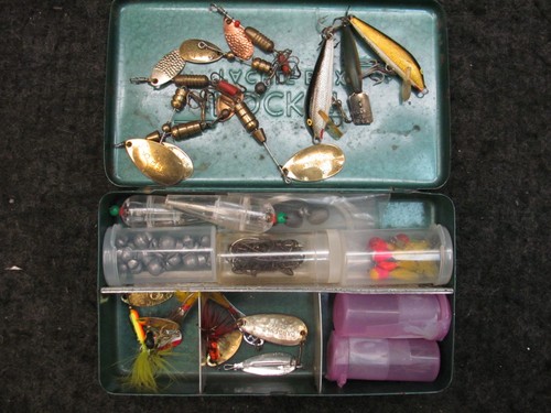 Vintage green fishing metal - fishing,