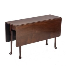 Early c18th Walnut Drop-Leaf  Dining Table, Pad Feet, Queen Anne Georgian Period