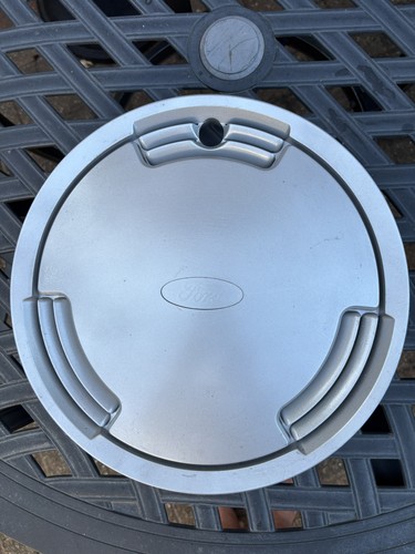 Ford sierra ghia wheel trim - sierra,
