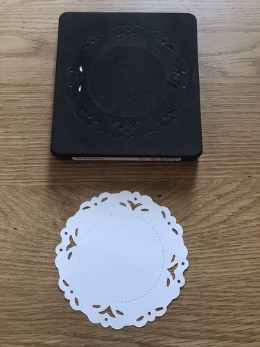 Frame doily sizzix bigz - frame,