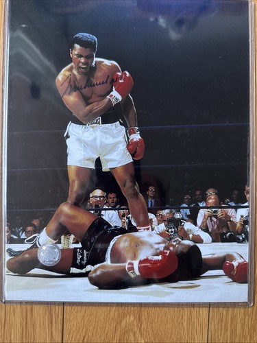 Muhammad ali signed 8x10 photo - ali,