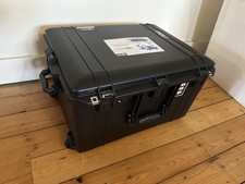 Peli Air 1637 Case With Pick N