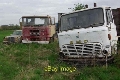 Photo 6x4 scrap vehicles - photo,