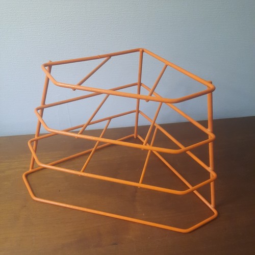 Vintage orange plastic - x,
