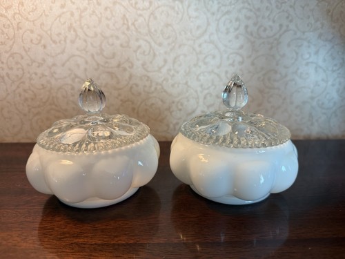 Vtg white fenton - white, milk