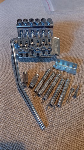 Licensed floyd rose - rose, tremolo