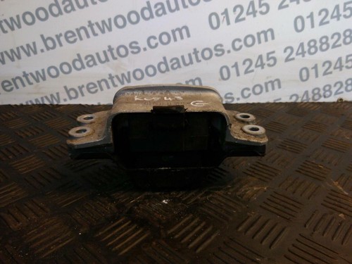 Audi 2006 gearbox mount - gearbox,