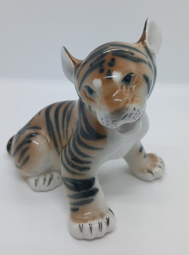 Lomonosov ussr tiger - tiger, cub.