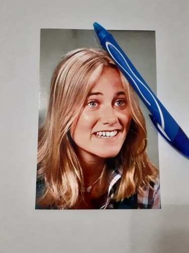 Maureen mccormick looking - maureen, mccormick,