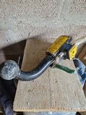 Volvo Tow Hitch For V40