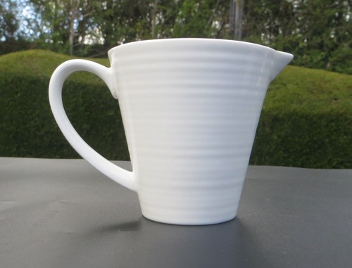 Belleek living ripple - living,