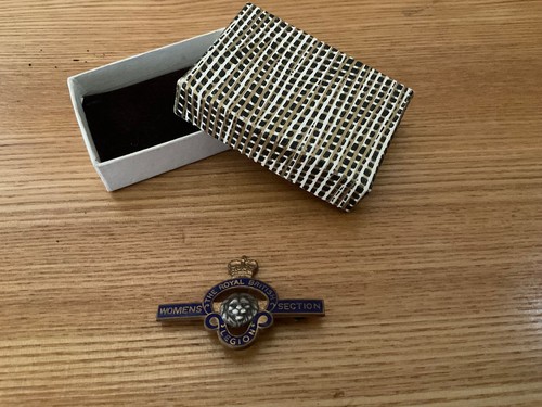 Vintage the royal - royal, british