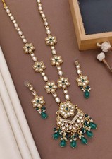 Green Kundan Pearl Choker