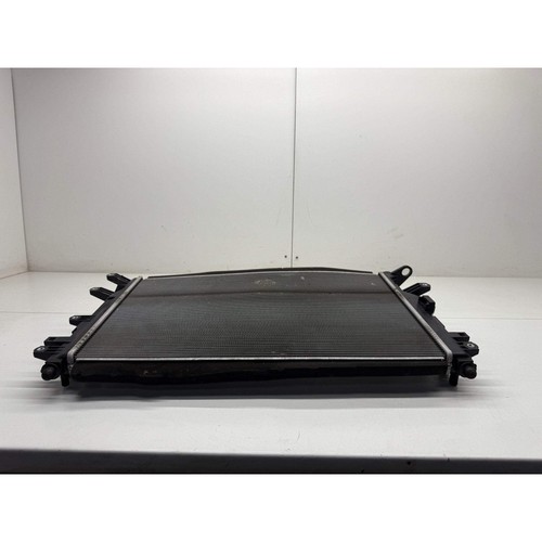 Toyota yaris radiator - yaris, damaged