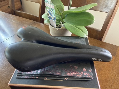 Falcon bike saddle - falcon,