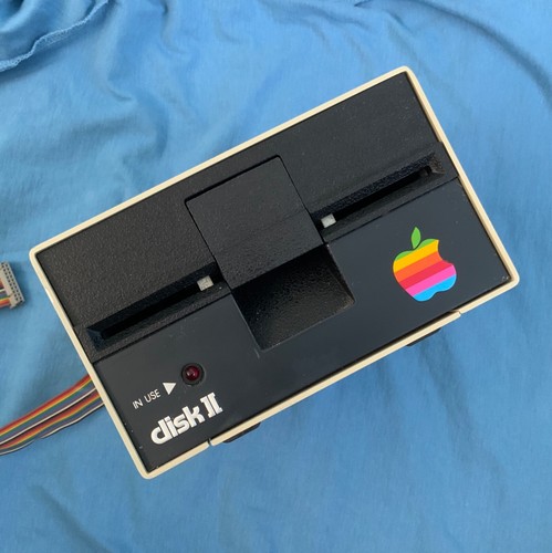 Apple floppy disk drive - ii,