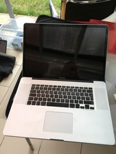Apple MacBook Pro 17 - largest