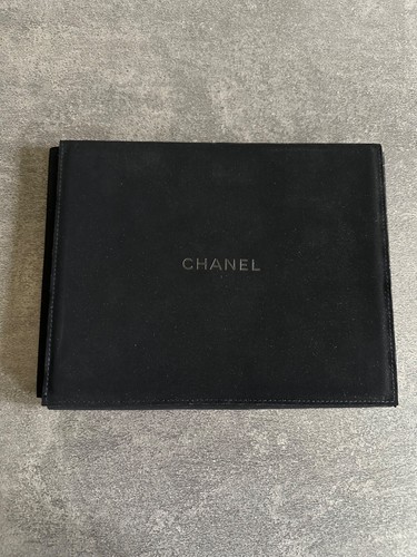 New authentic chanel - chanel, box
