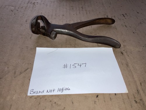 Vintage saw set - saw, pliers