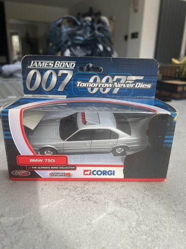 Corgi ty05102 james bond car - james,