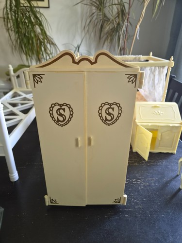Pedigree sindy doll bedroom - pedigree,