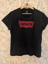 Levi’s Black T-Shirt XL Red