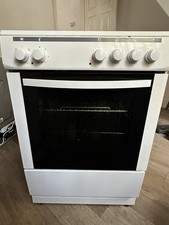 ESSENTIALS CFSE60W18 60 cm