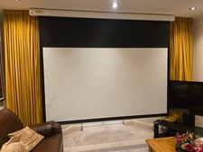 Sapphire SEWS240 106" Motorised Projector Screen