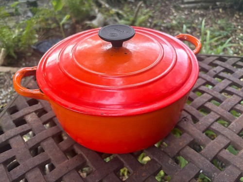 Vintage creuset volcanic - le,