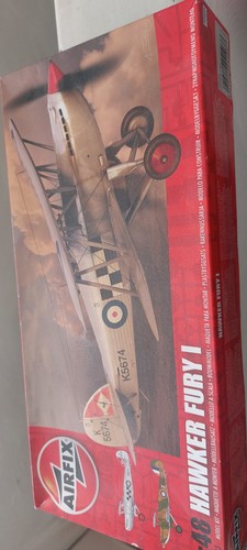 Airfix a04103 hawker fury - airfix,