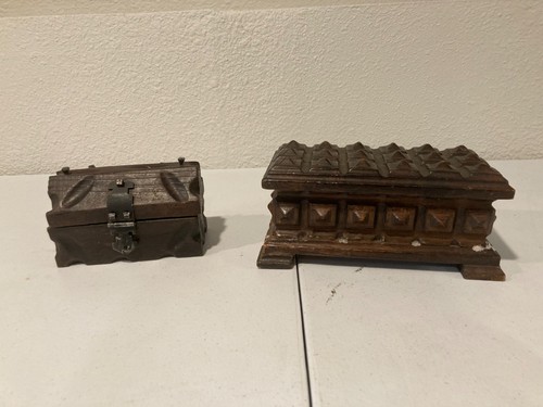 Lot pyramid brown wooden - 2,