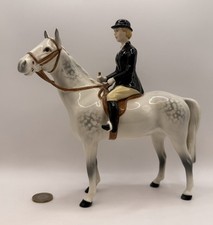 Beswick Huntswoman on grey