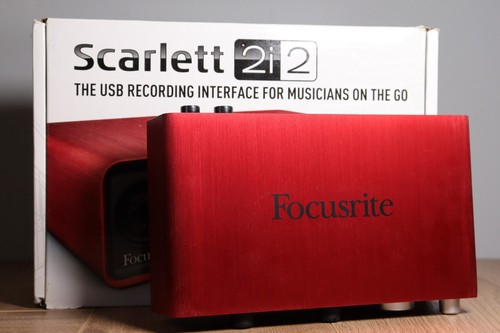 Focusrite scarlett 2i2 1st - 2i2,
