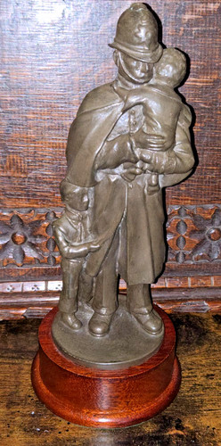 Bronze resin figure a - figure,