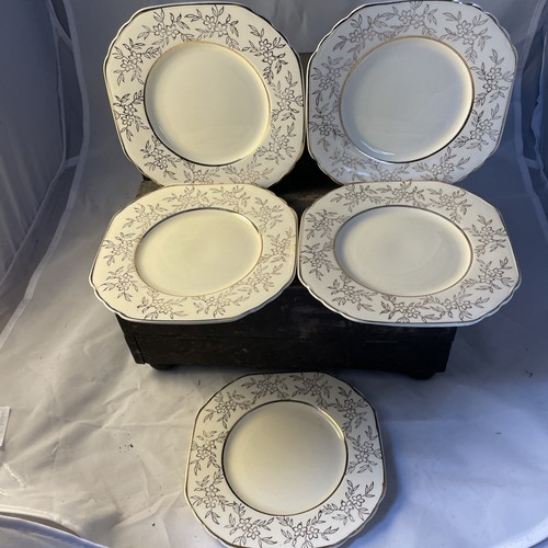 Wedgwood tea bread plates - bread,