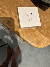 Apple AirPods 2nd Gen