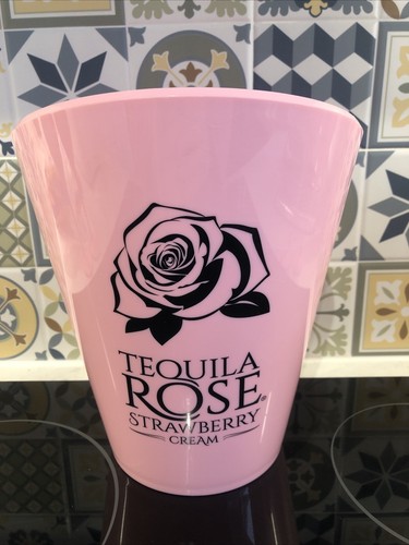 Tequila rose classy ice - ice, bucket